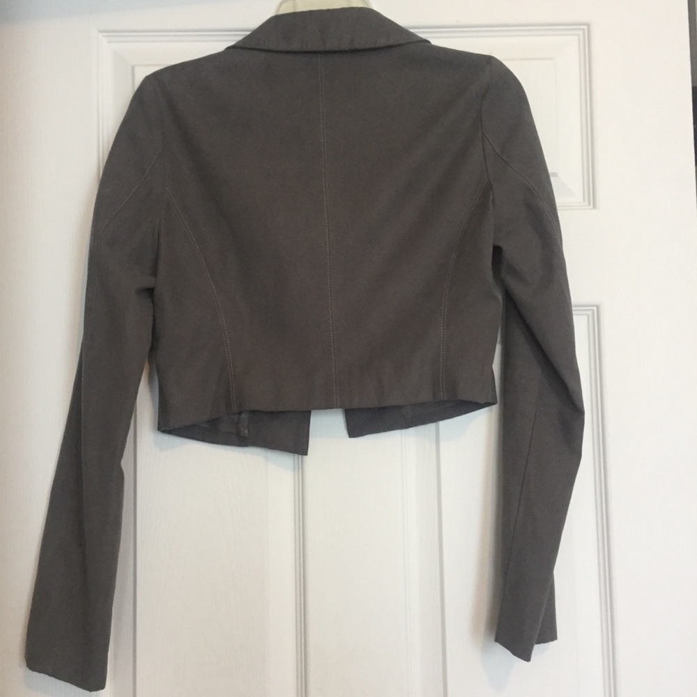 SOLD! Urban Outfitters gray cropped blazer, rarely used - Picture 7 of 8